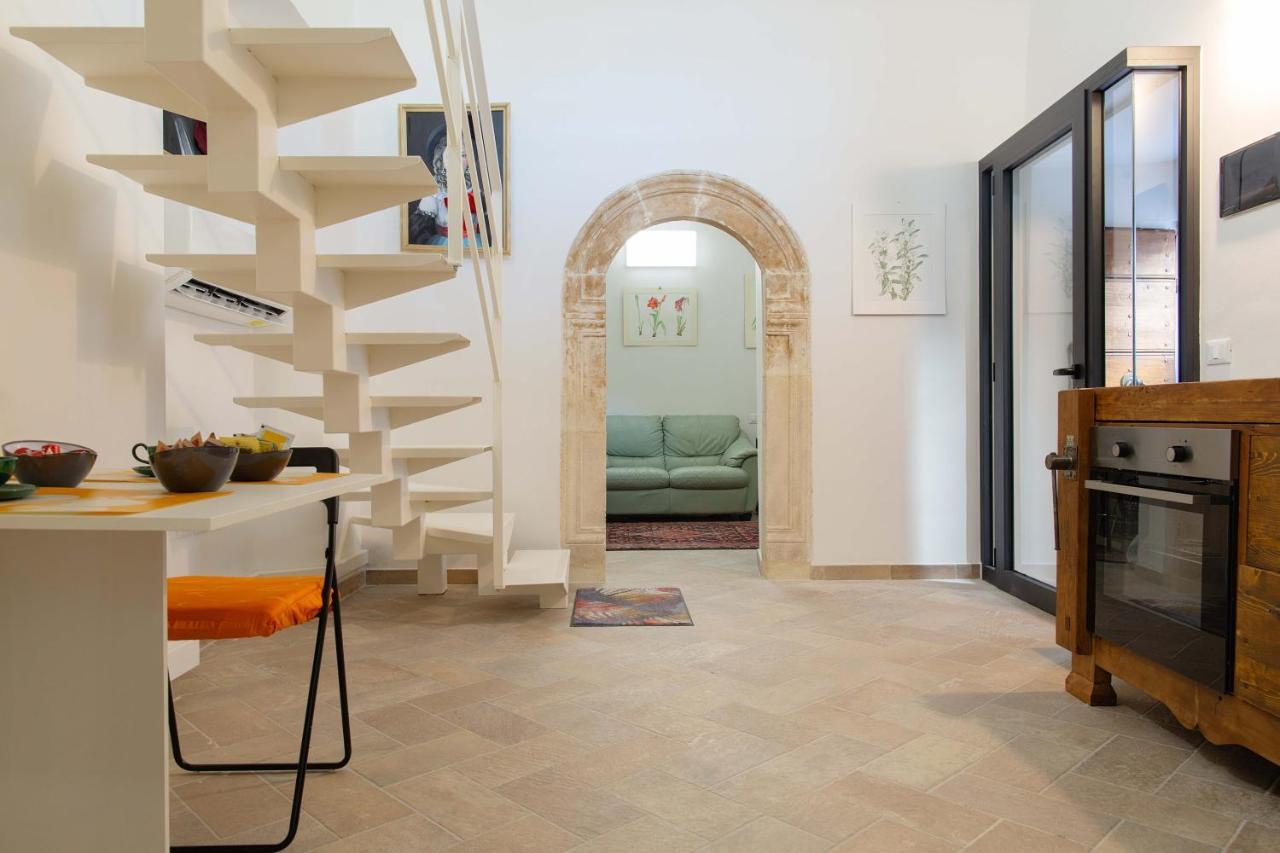 Residenza Storica: La Suite Del Grifo L'Aquila Ngoại thất bức ảnh